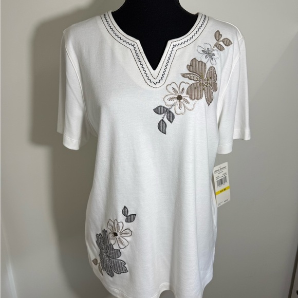 Alfred Dunner White Embellished Short Sleeve Blouse - Picture 1 of 5